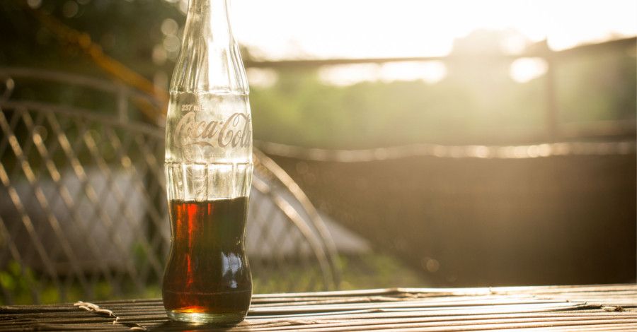 8 praktických tipov, ako Coca Cola pomôže v domácnosti